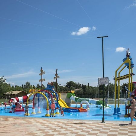 פאז'אנה Happy Camp Mobile Homes In Centro Vacanze Bi Village מראה חיצוני תמונה