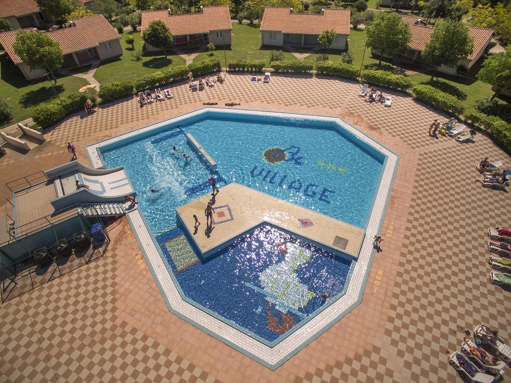 פאז'אנה Happy Camp Mobile Homes In Centro Vacanze Bi Village מראה חיצוני תמונה